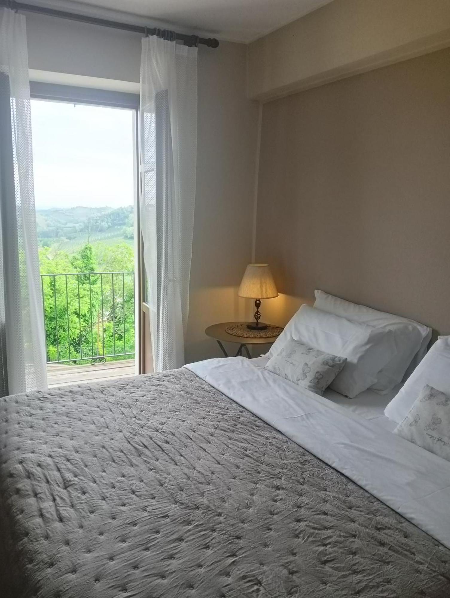 Il Borgo B&B Castellinaldo Buitenkant foto